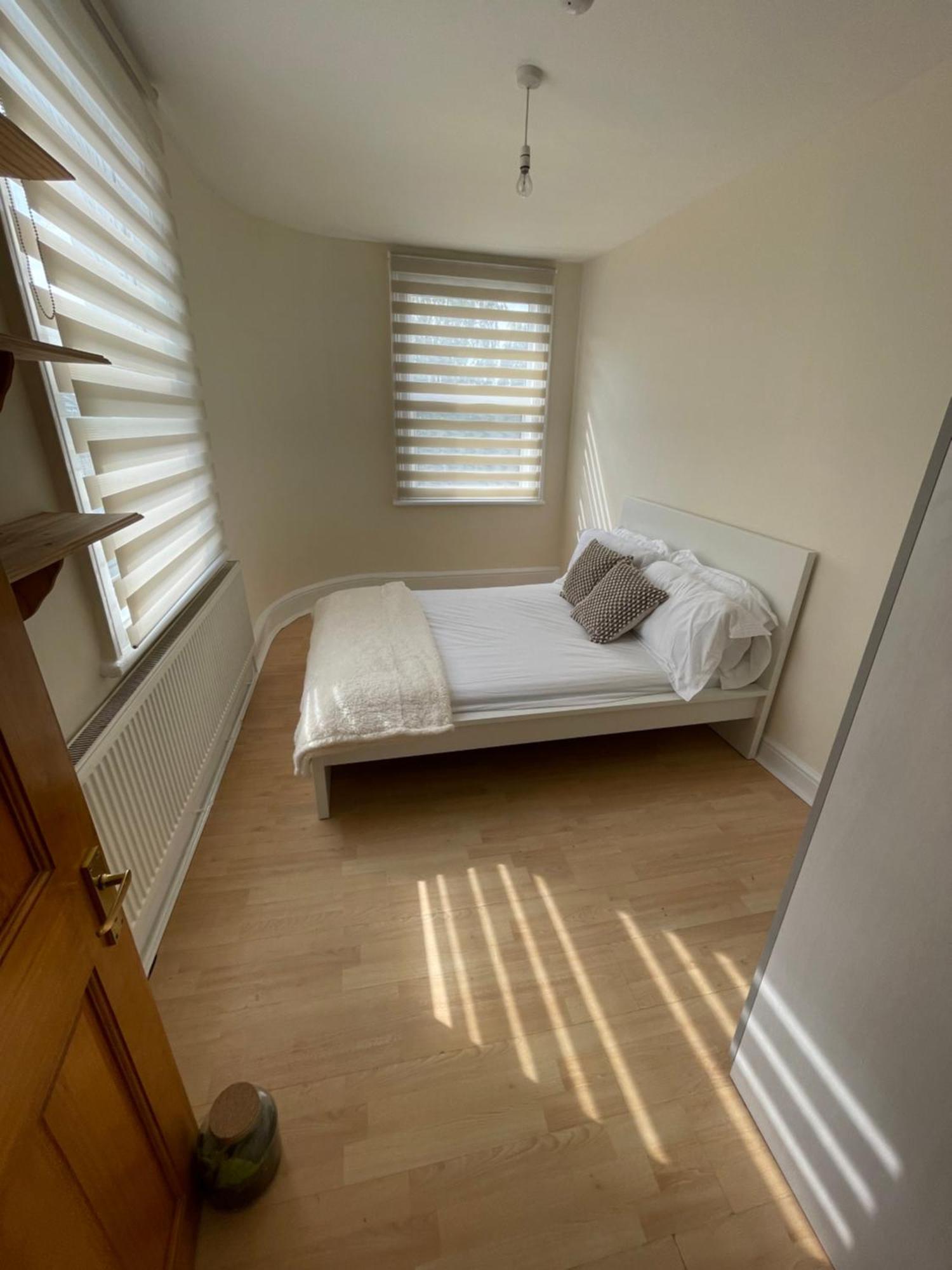 Entire 3 Bedroom Home - Minutes To Emirates Stadium! 런던 외부 사진
